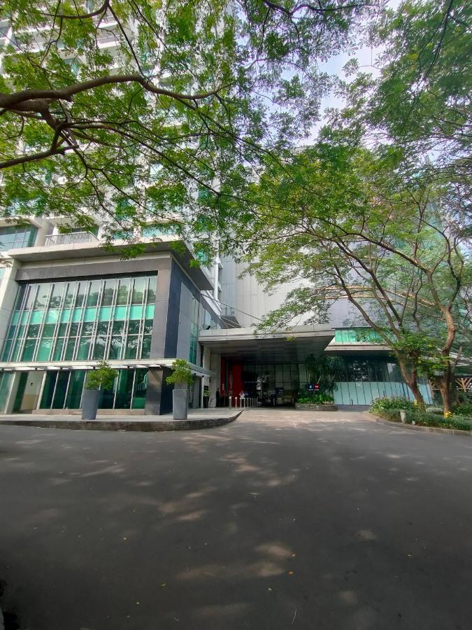 Super Penthouse Stmoritz Apartment, Lippomall Puri Indah Giacarta Esterno foto