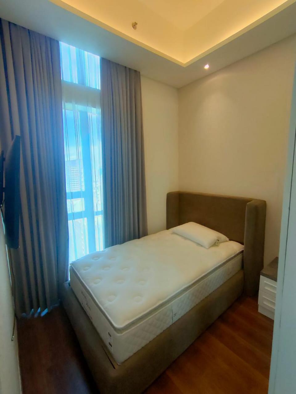 Super Penthouse Stmoritz Apartment, Lippomall Puri Indah Giacarta Esterno foto