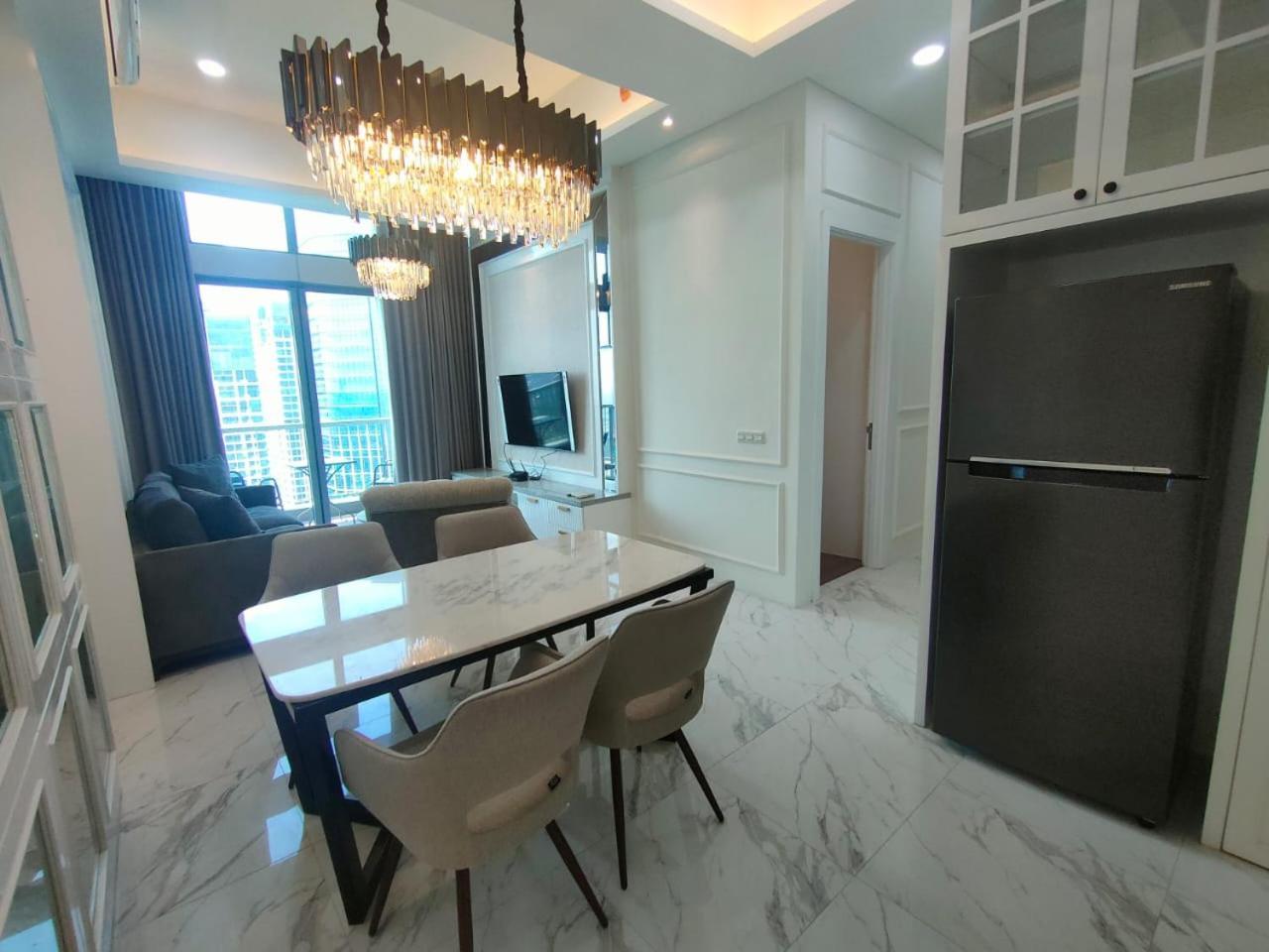 Super Penthouse Stmoritz Apartment, Lippomall Puri Indah Giacarta Esterno foto